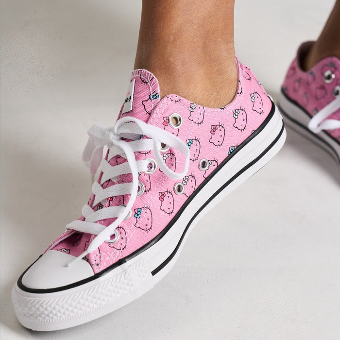 Hello Kitty Chuck Taylor All Star / Costa Canvas Low-Top Black Pink